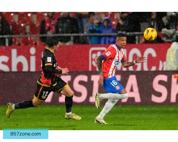 西甲第十三轮皇马客场被埃尔切逼平二比二引热议争议判罚与韧性对决